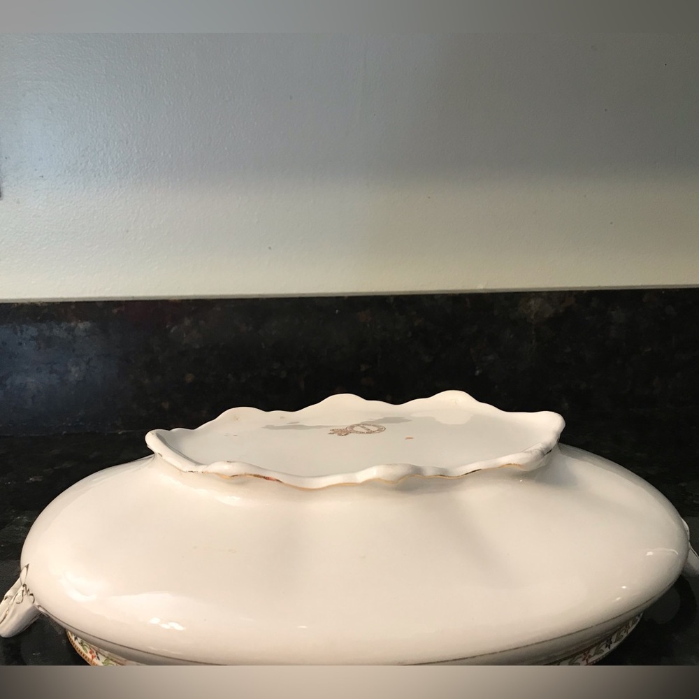 Antique John Maddock & Sons Royal Vitreous China Covered serving dish c.1896+ - Picture 5 of 8